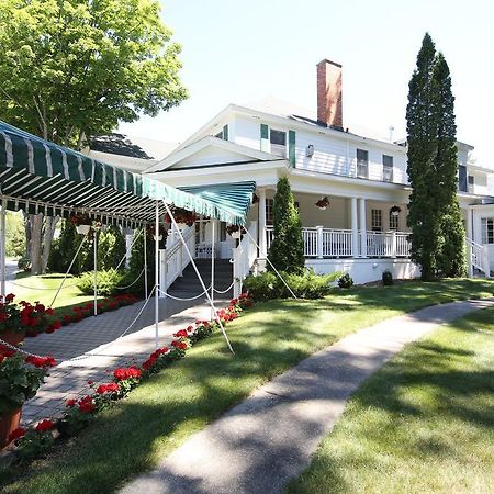 Colonial Inn ハーバー・スプリングス エクステリア 写真