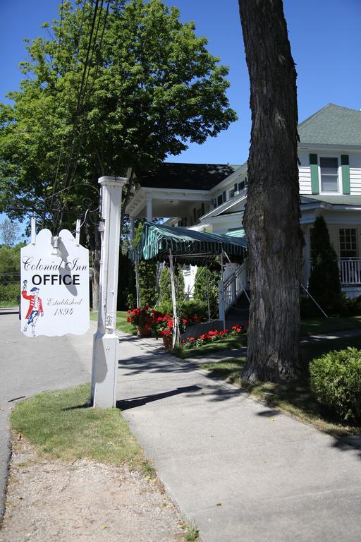 Colonial Inn ハーバー・スプリングス エクステリア 写真