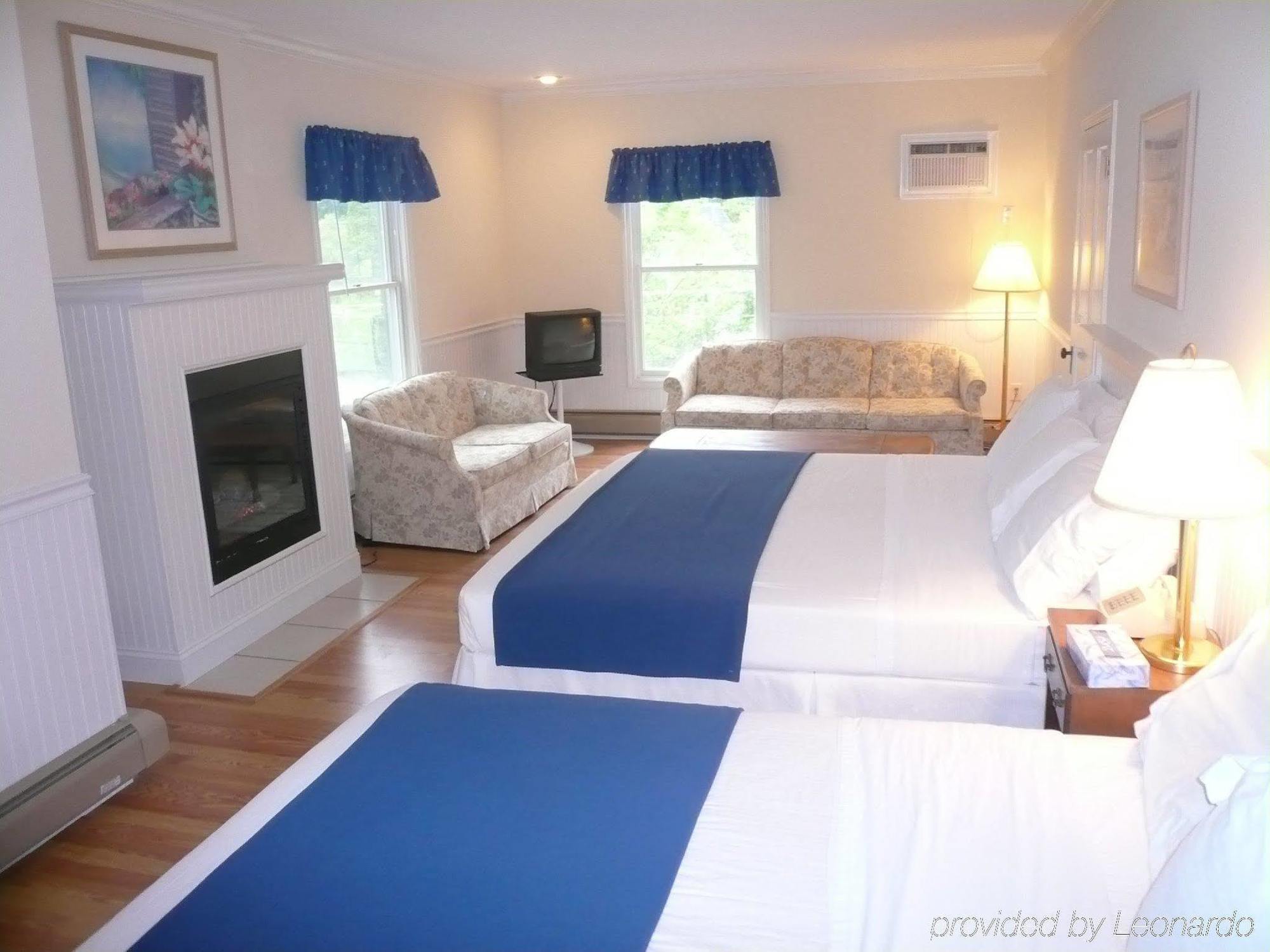 Colonial Inn ハーバー・スプリングス エクステリア 写真